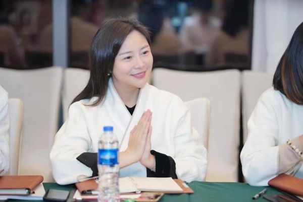 高原vivian是谁_高原vivian真实身份揭秘