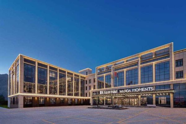 帕米尔高原酒店哪家好_帕米尔高原酒店价格贵吗