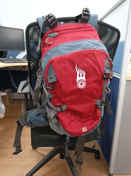 30l户外背包够用吗_30升登山包能装什么