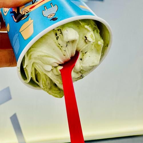 dq冰雪皇后倒杯不洒是真的吗_倒杯不洒原理揭秘