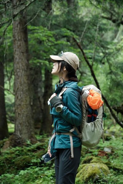 户外徒步穿什么鞋_徒步穿衣怎么搭配