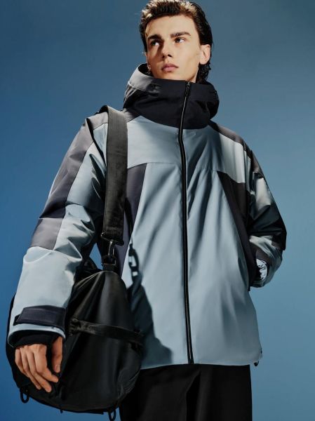 户外棉衣外套怎么选_户外棉衣外套保暖吗