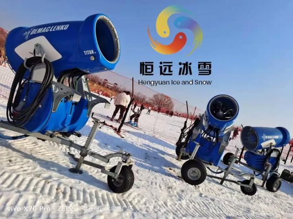 冰雪娱乐设备有哪些_冰雪乐园设备多少钱