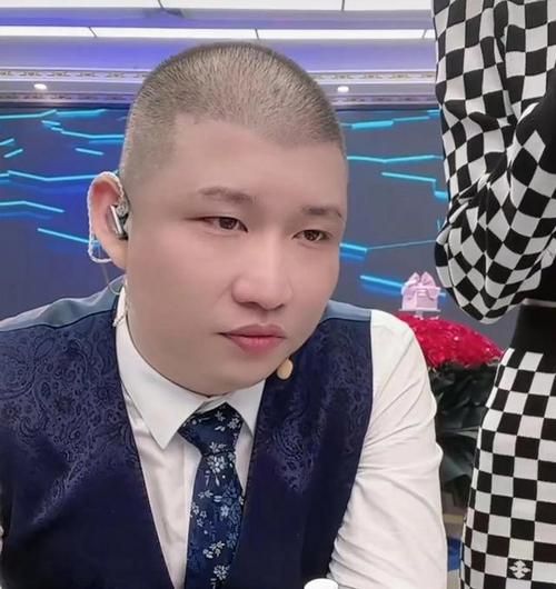 二驴的户外直播在哪看_二驴的户外最新行程