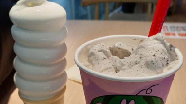 冰雪皇后冰淇淋热量高吗_怎么吃不发胖