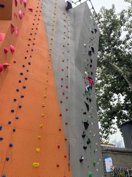 北京户外攀岩的地方_新手去哪攀岩