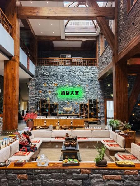 毕棚沟高原红酒店怎么样_毕棚沟高原红酒店价格