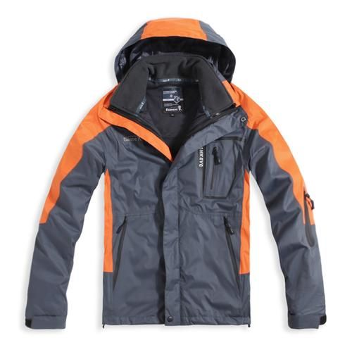 伊凯文冲锋衣怎么样_伊凯文冲锋衣多少钱