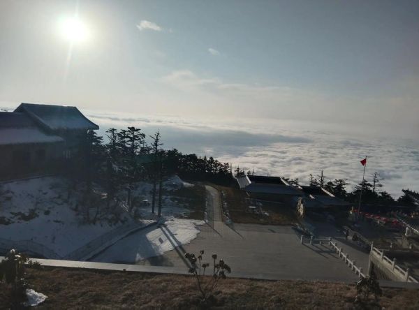 峨眉山高原反应怎么办_峨眉山海拔多高