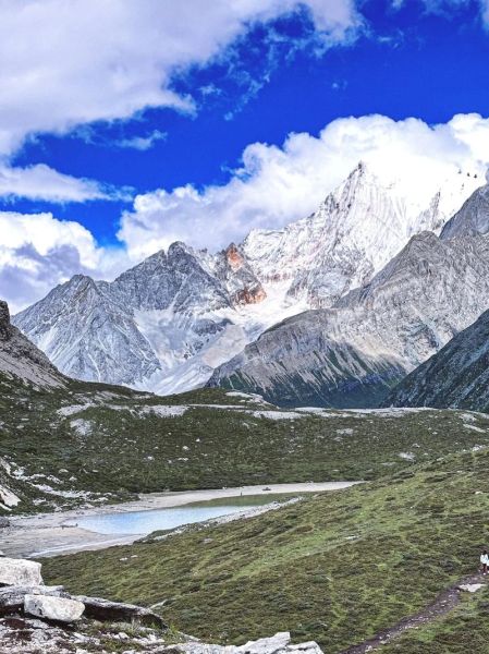 稻城亚丁是高原吗_海拔多少米