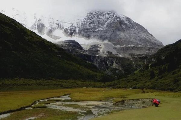 稻城亚丁是高原吗_海拔多少米
