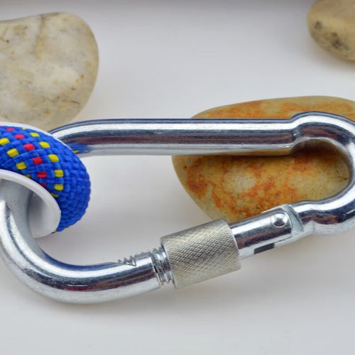 户外攀岩绳索怎么选_攀岩绳索多久换一次