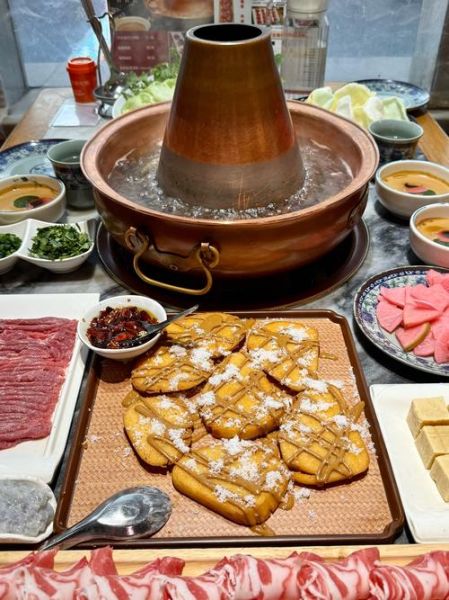 北京铜火锅哪家好_老北京铜火锅怎么吃才地道