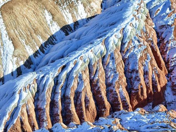 丹霞山冬天有雪吗_丹霞冰雪奇观在哪里