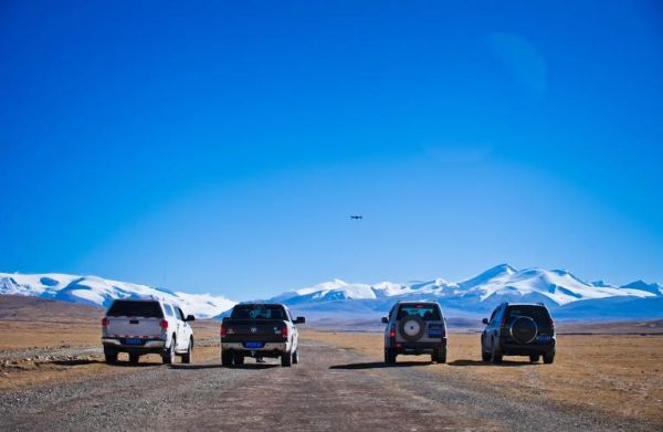 高原旅游坐什么车_高原自驾游开什么车好