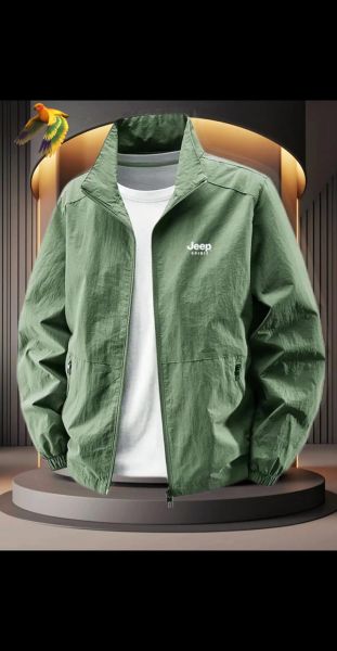 男户外冲锋衣怎么选_冲锋衣什么牌子好