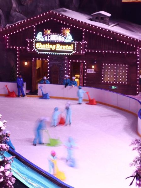 华南城冰雪世界好玩吗_门票价格贵不贵