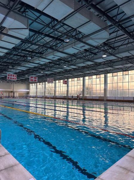 北京游泳馆哪家好_北京游泳馆价格多少钱