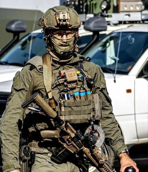 军用户外装备大全图片_如何挑选适合战术场景的全套装备