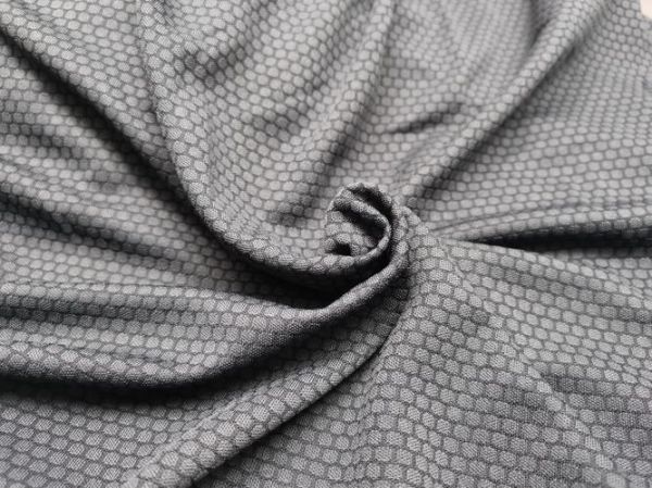 户外运动面料有哪些_速干透气面料哪种好